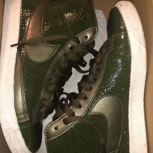 Nike women’s blazer dunk 2014